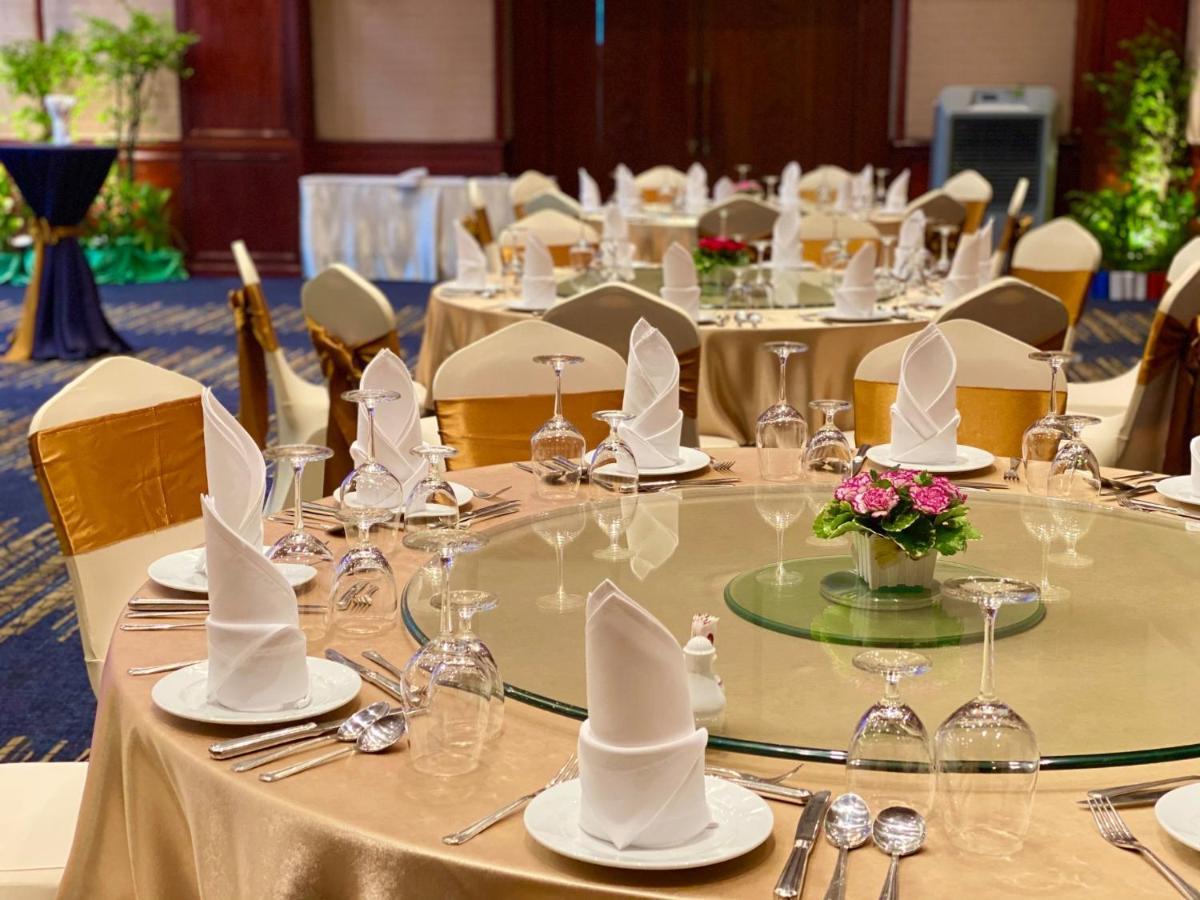 Lao Plaza Hotel Виентиане Екстериор снимка