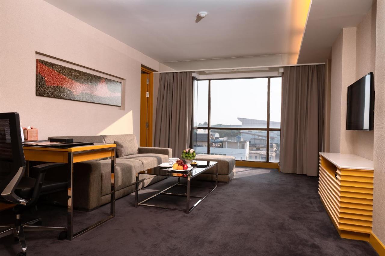 Lao Plaza Hotel Виентиане Екстериор снимка