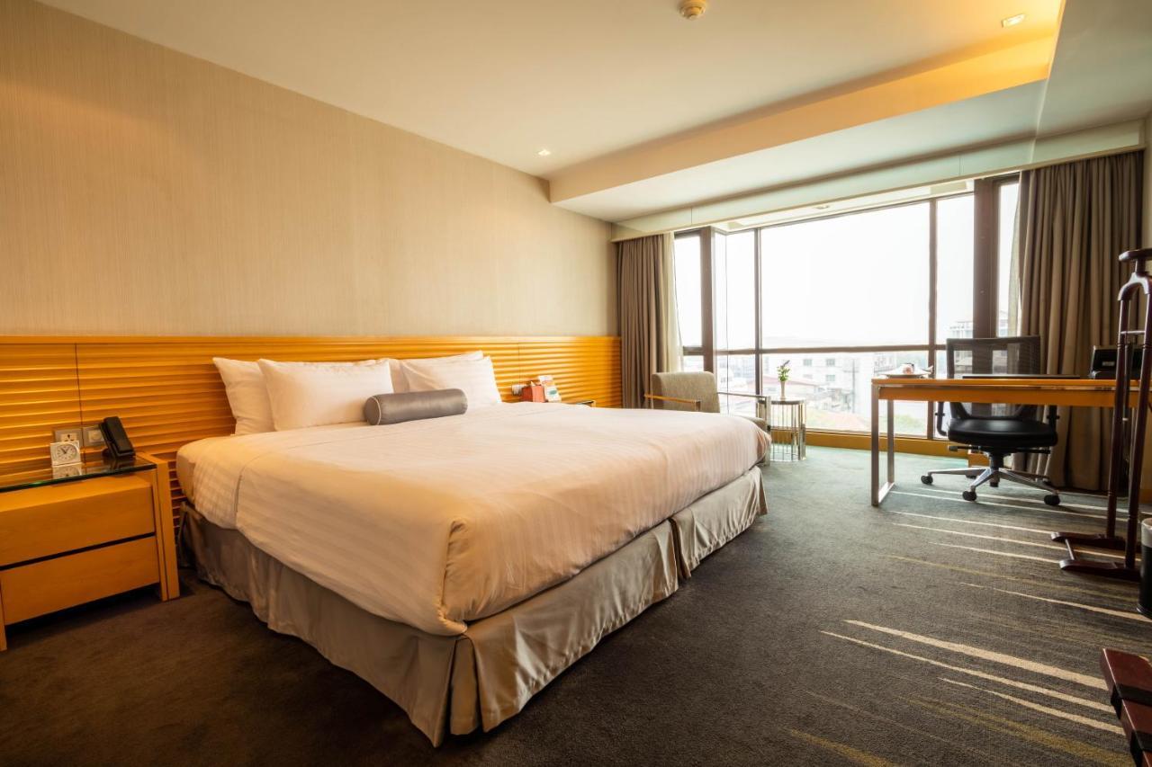 Lao Plaza Hotel Виентиане Екстериор снимка
